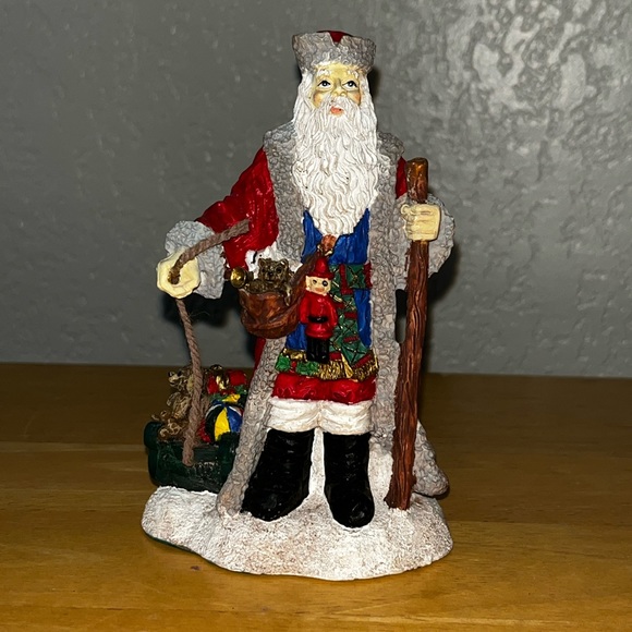 Russian Santa Figurine 1995 - Picture 1 of 11